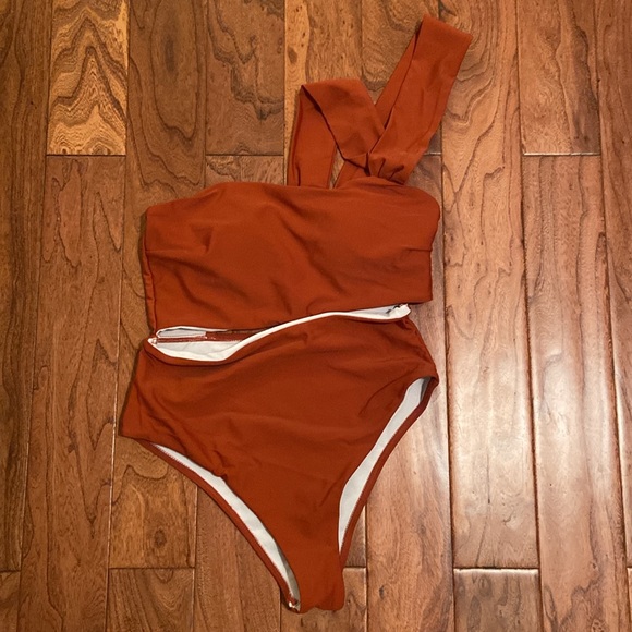 3 One piece SHEIN swimsuits in Small - Picture 4 of 6